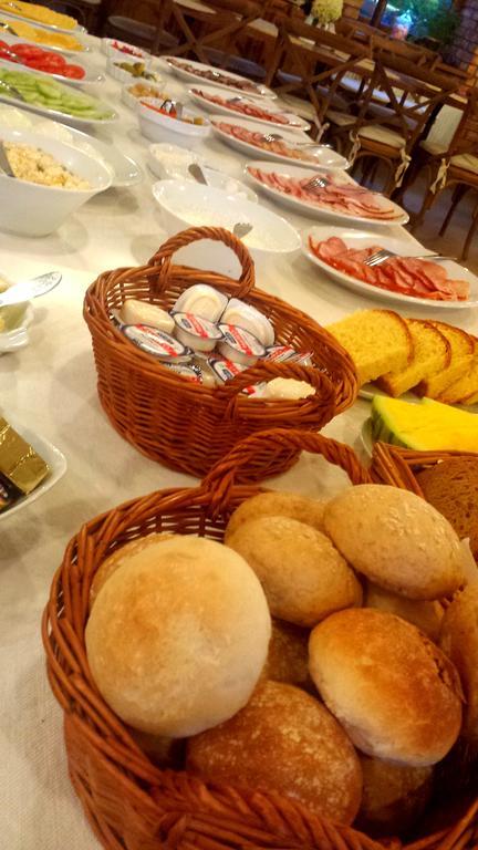 Dom Mlynarza Otel Zukczyn Dış mekan fotoğraf
